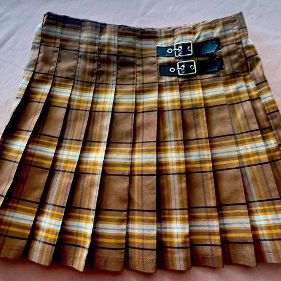 No Boundaries Pleaded Brown/Yellow Plaid Skirt. Size Large 11 to 13 Junior's - Picture 1 of 3